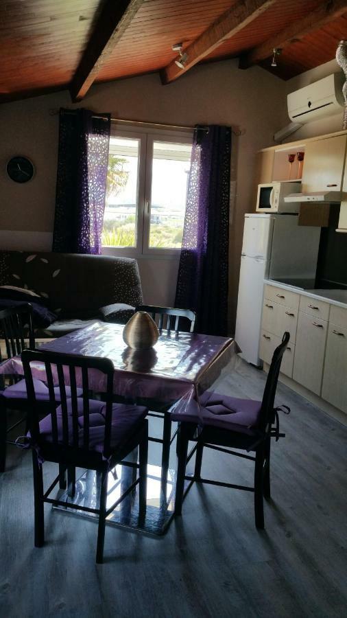 Gite De Larmonys Gigean Exteriör bild