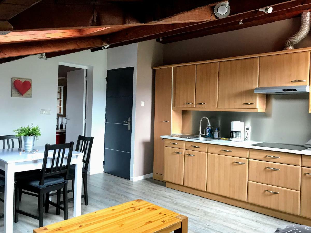 Gite De Larmonys Gigean Exteriör bild